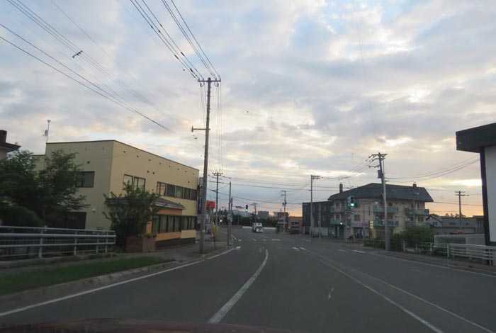 webnews今朝の北見/無加川橋を渡り南大通り交差点方向