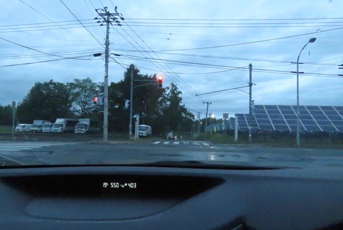 webnews今朝の北見/交差点から奥が無加川の右岸堤防