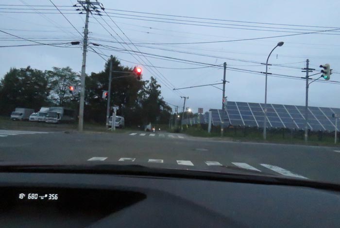 webnews今朝の北見/交差点から奥が無加川の右岸堤防