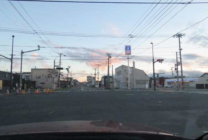 webnews今朝の北見/交差点から奥は常呂方面