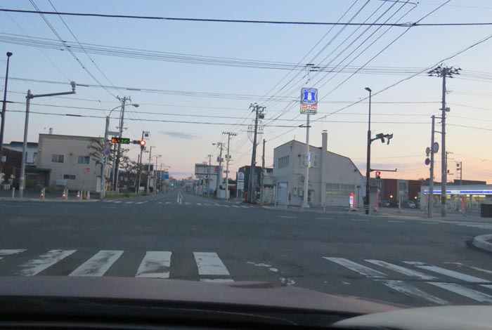 webnews今朝の北見/交差点から奥は常呂方面