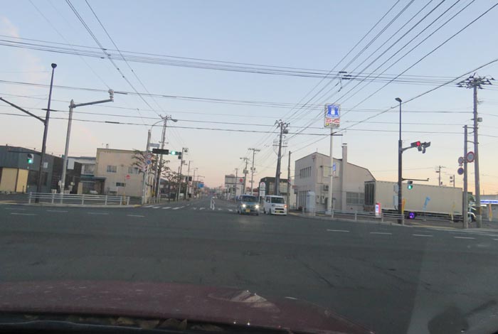 webnews今朝の北見/交差点から奥は常呂方面