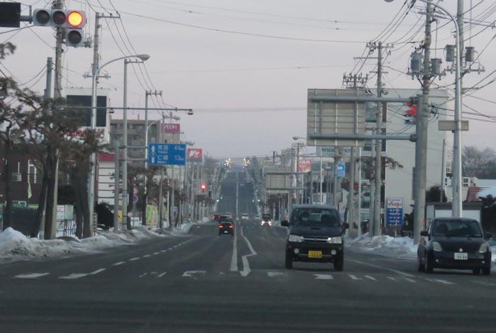 webnews今朝の北見/交差点から奥は常呂方面
