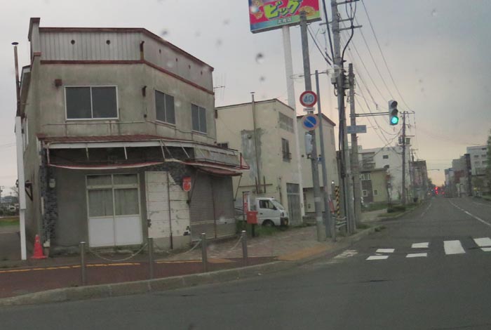 webnews今朝の北見／交差点から北４条通り側のパレスビル方向