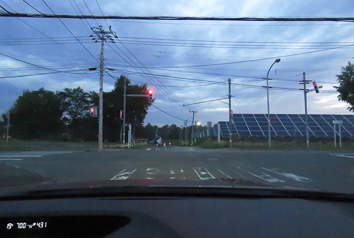 webnews今朝の北見/交差点から奥が無加川の右岸堤防