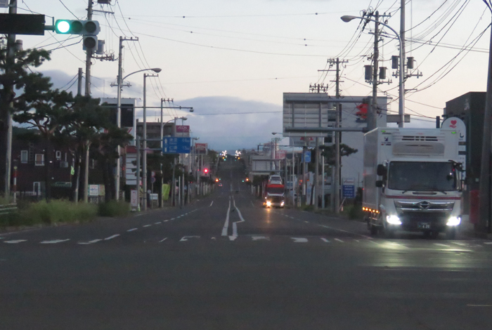 webnews今朝の北見/交差点から奥は常呂方面