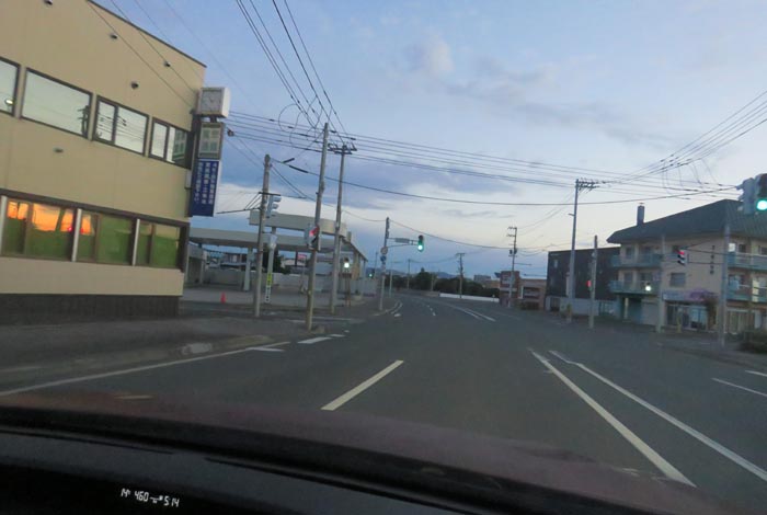 webnews今朝の北見/無加川橋を渡り南大通り交差点方向