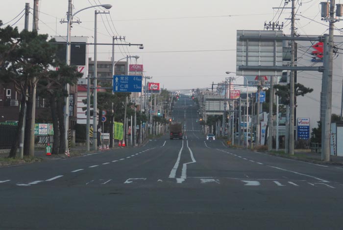 webnews今朝の北見/交差点から奥は常呂方面