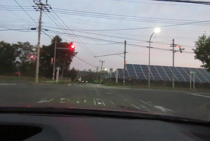 webnews今朝の北見/交差点から奥が無加川の右岸堤防