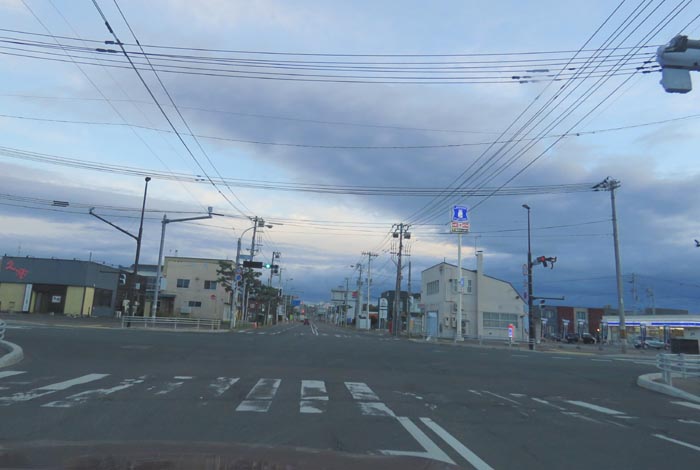 webnews今朝の北見/交差点から奥は常呂方面