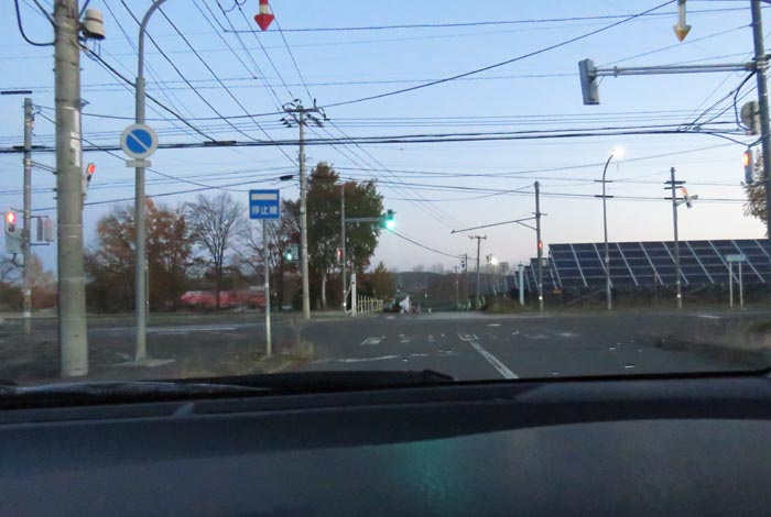 webnews今朝の北見/交差点から奥が無加川の右岸堤防