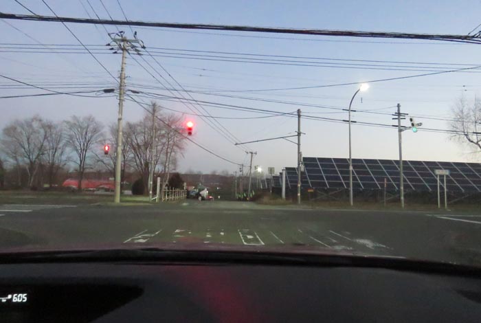 webnews今朝の北見/交差点から奥が無加川の右岸堤防