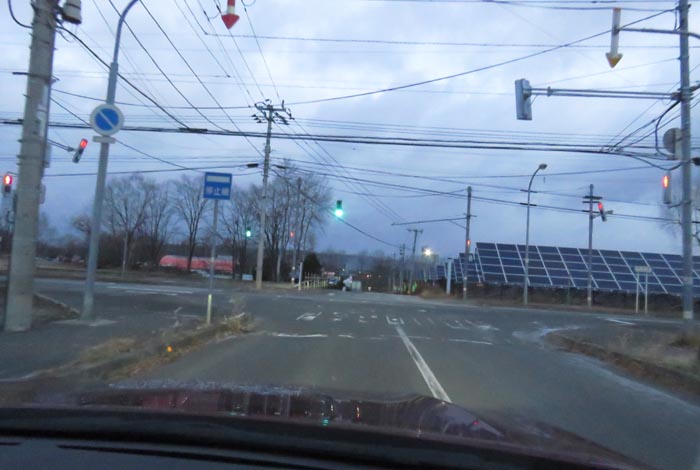 webnews今朝の北見/交差点から奥が無加川の右岸堤防