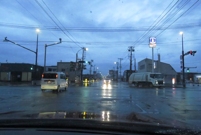 webnews今朝の北見/交差点から奥は常呂方面