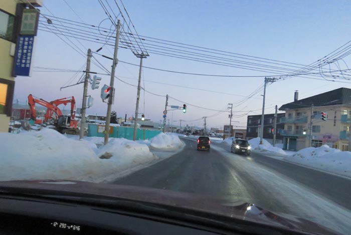 webnews今朝の北見/無加川橋を渡り南大通り交差点方向