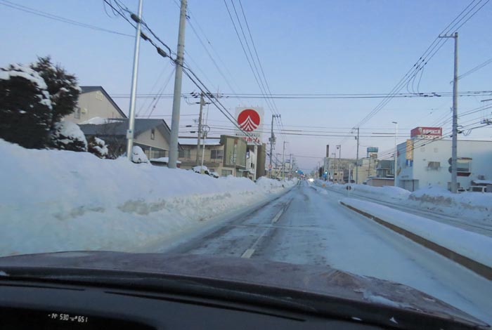 webnews今朝の北見/とん田通り、南大通り交差点から国道39号方向