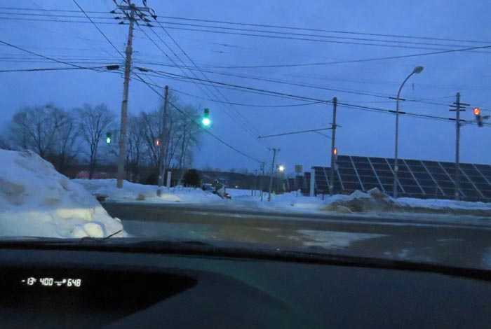 webnews今朝の北見/交差点から奥が無加川の右岸堤防