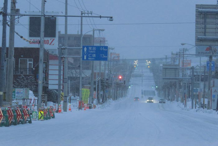 webnews今朝の北見/交差点から奥は常呂方面