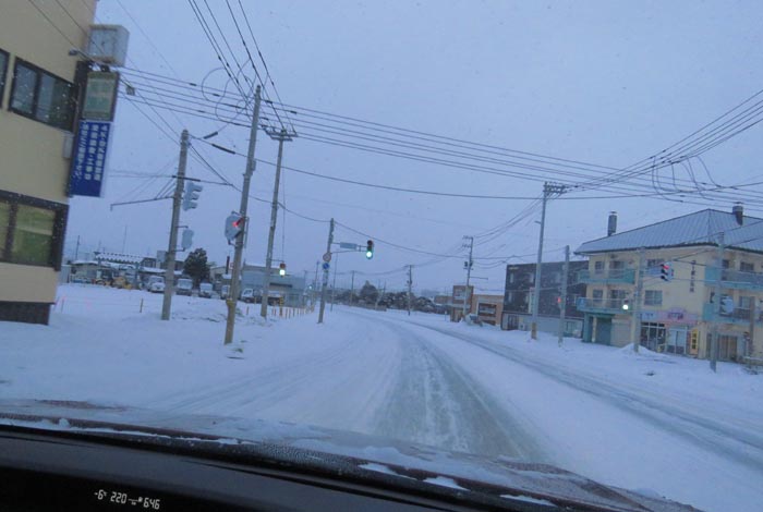 webnews今朝の北見/無加川橋を渡り南大通り交差点方向