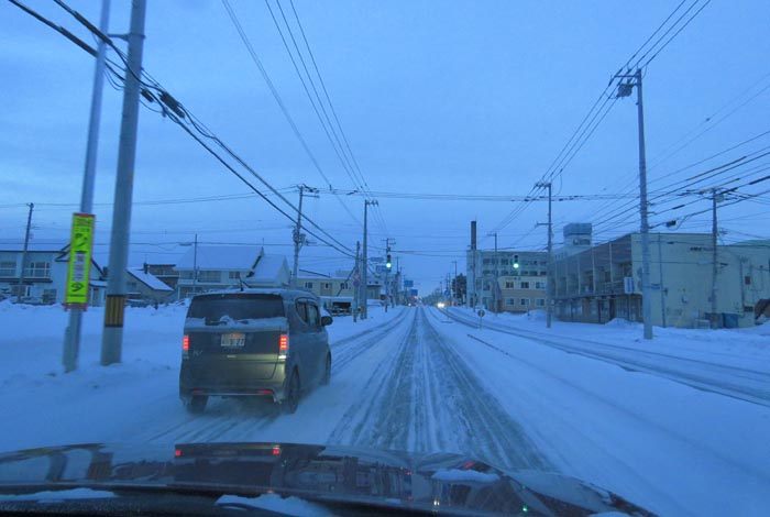 webnews今朝の北見/とん田通り、南大通り交差点から国道39号方向