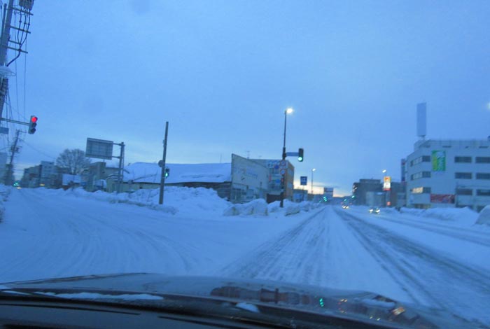 webnews今朝の北見/交差点から北4条通り側のパレスビル方向