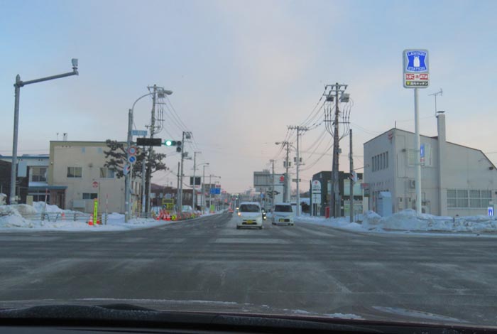 webnews今朝の北見/交差点から奥は常呂方面