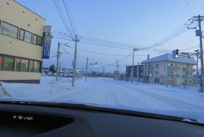 webnews今朝の北見/無加川橋を渡り南大通り交差点方向