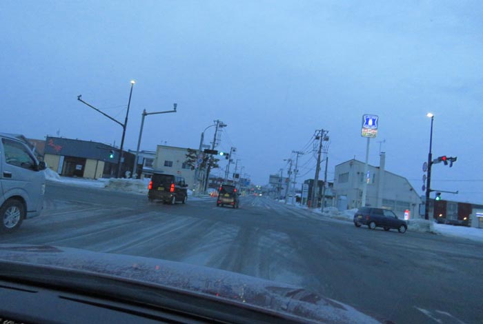 webnews今朝の北見/交差点から奥は常呂方面