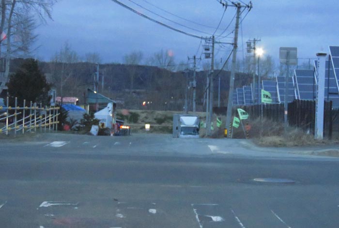 webnews今朝の北見/交差点から奥が無加川の右岸堤防