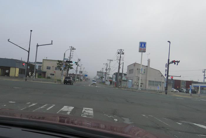 webnews今朝の北見/交差点から奥は常呂方面