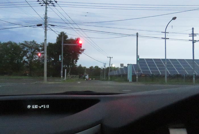 webnews今朝の北見/交差点から奥が無加川の右岸堤防
