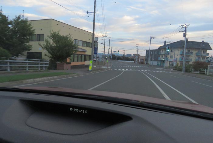 webnews今朝の北見/無加川橋を渡り南大通り交差点方向