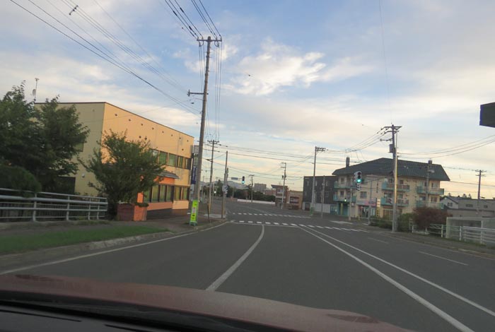 webnews今朝の北見/無加川橋を渡り南大通り交差点方向