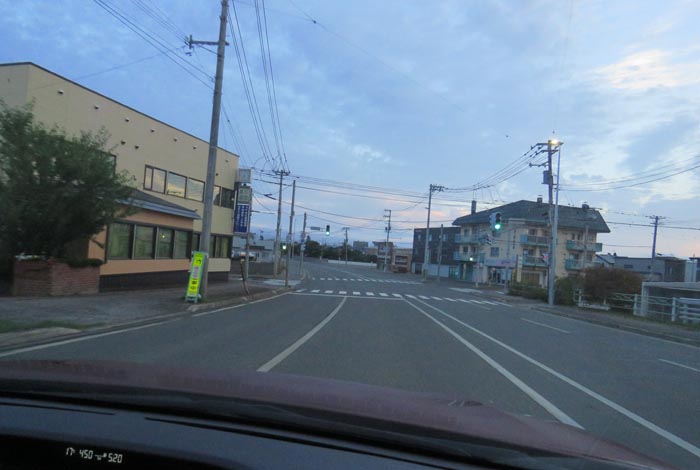 webnews今朝の北見/無加川橋を渡り南大通り交差点方向